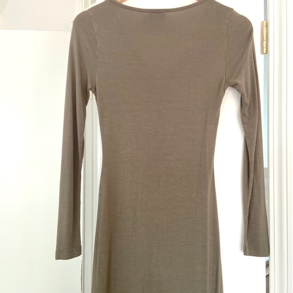 ASOS Petite Long Sleeved Olive Maxi Dress w Slit - Picture 7 of 10